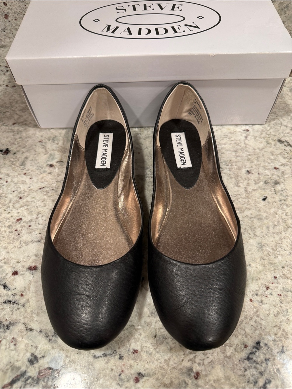 Steve Madden Black Pointed Toe Leather Flat